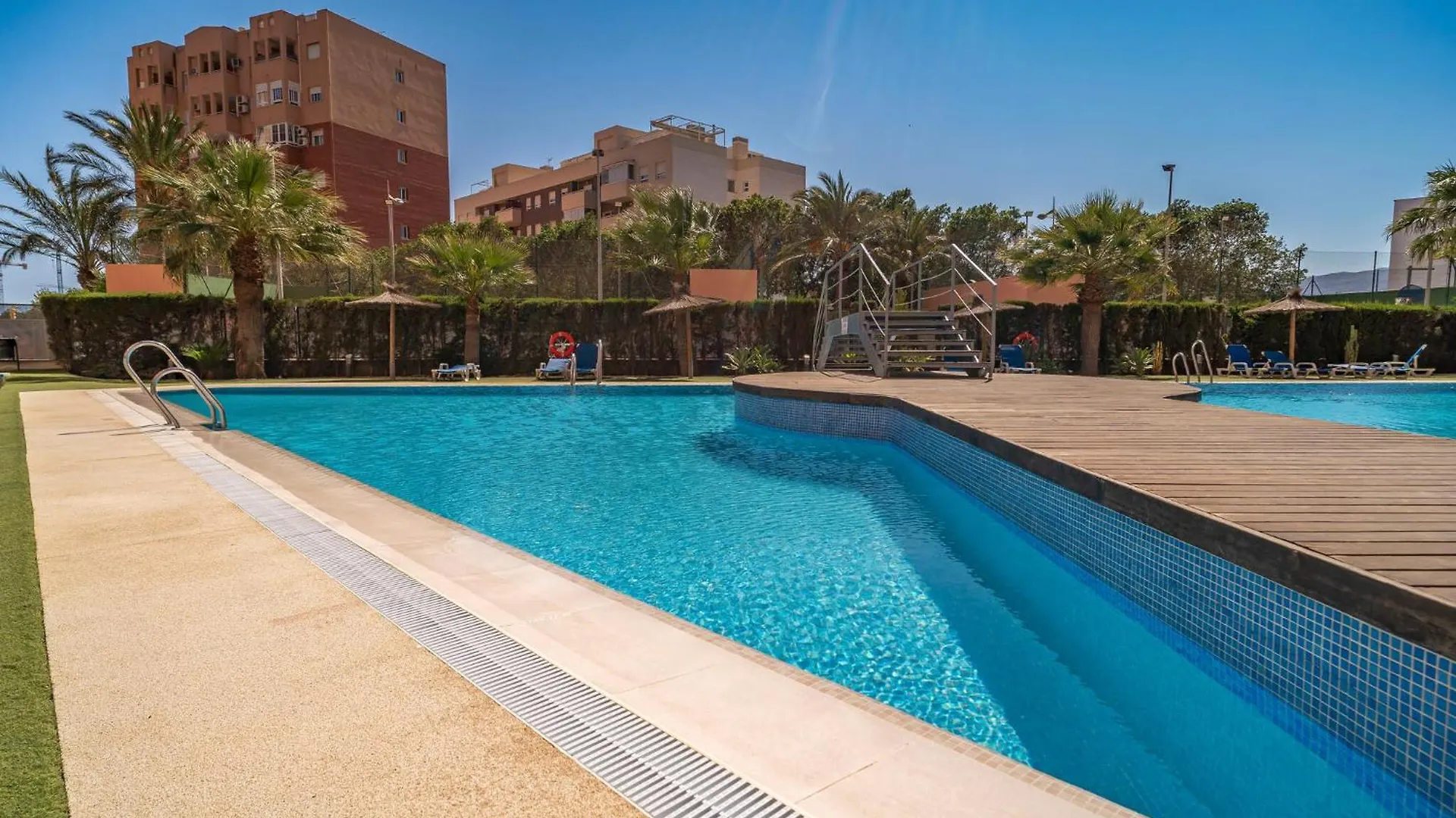 3 Bedroom Cozy Apartment In Almeria Spain