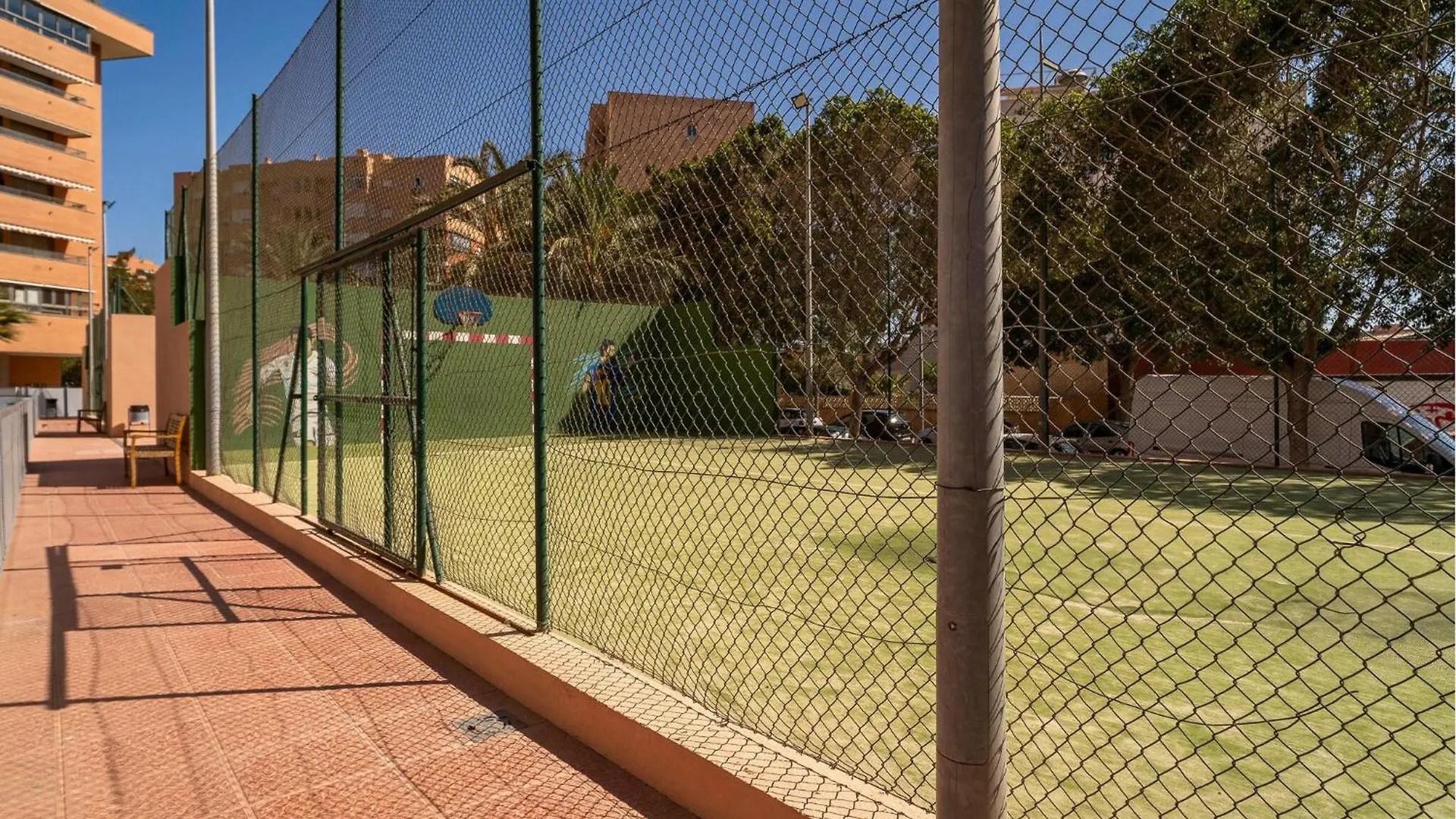 3 Bedroom Cozy Apartment In Almería